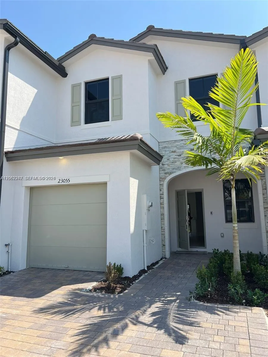 23055 SW 129th Ct Miami, FL 33170