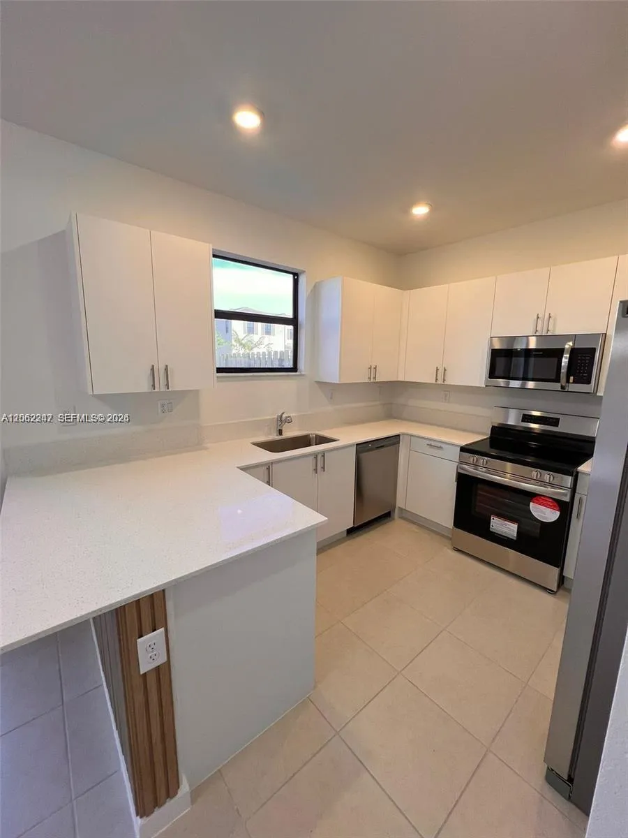23055 SW 129th Ct Miami, FL 33170