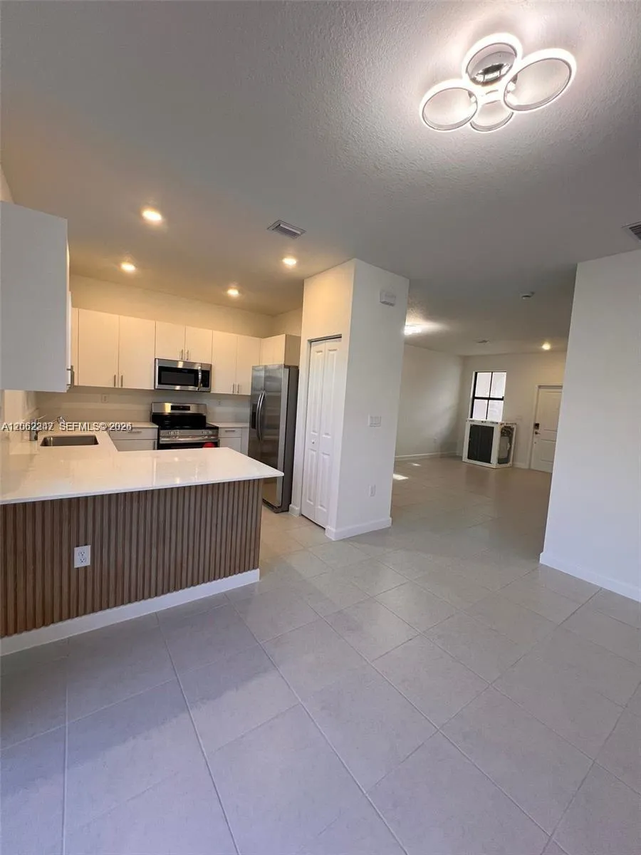 23055 SW 129th Ct Miami, FL 33170