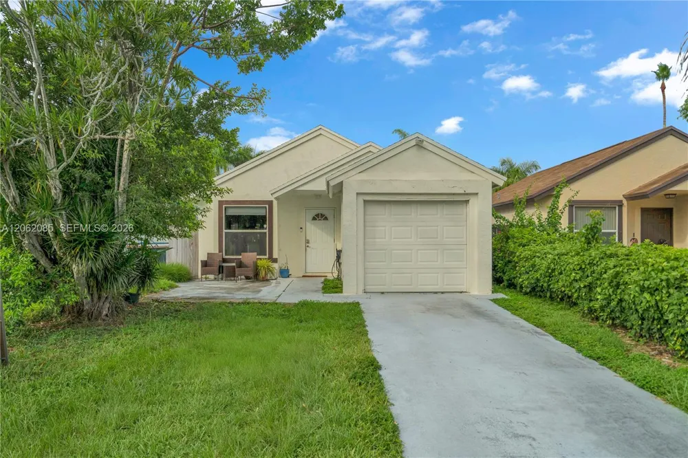 949 SW 7th Pl Florida City, FL 33034