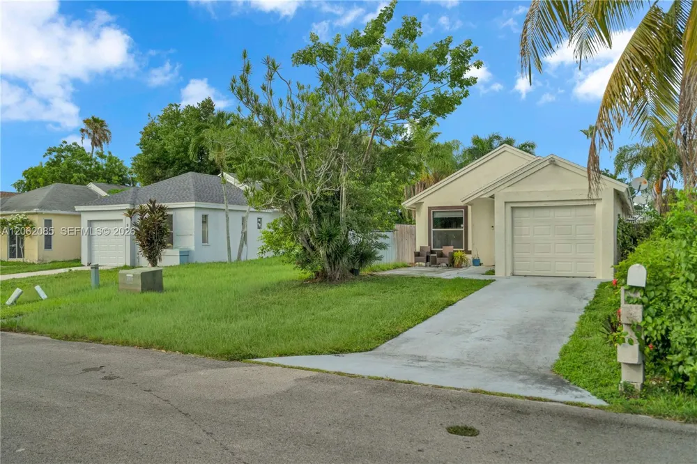 949 SW 7th Pl Florida City, FL 33034