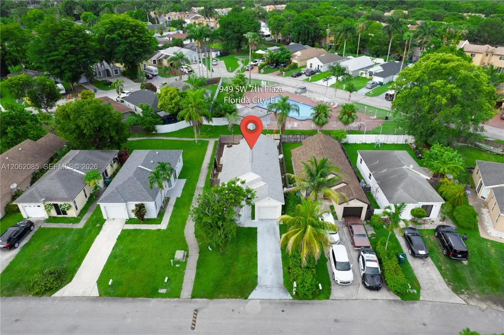 949 SW 7th Pl Florida City, FL 33034