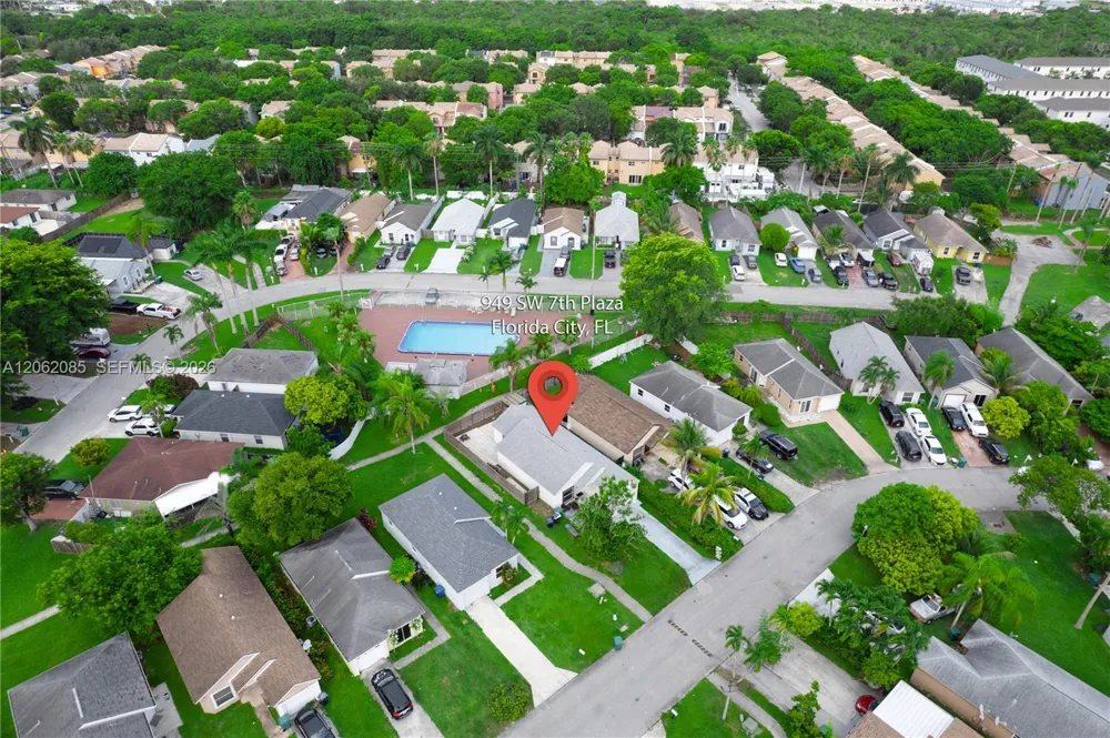 949 SW 7th Pl Florida City, FL 33034