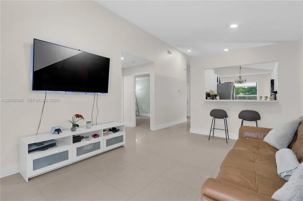 949 SW 7th Pl Florida City, FL 33034