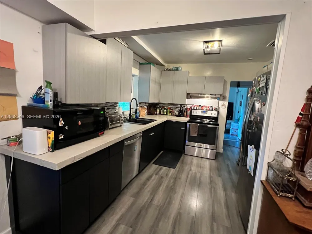 13301 NW Miami Ct Miami, FL 33168
