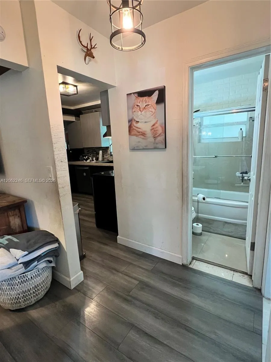 13301 NW Miami Ct Miami, FL 33168