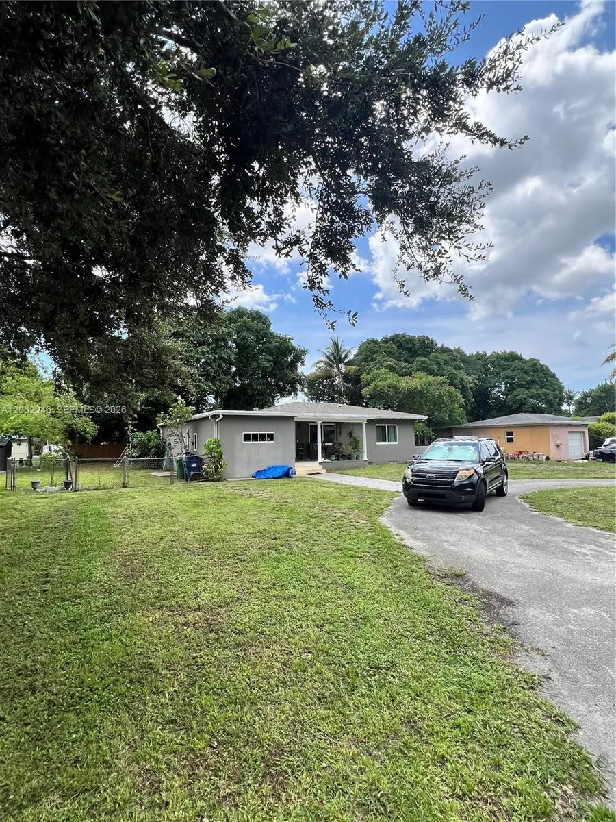 13301 NW Miami Ct Miami, FL 33168