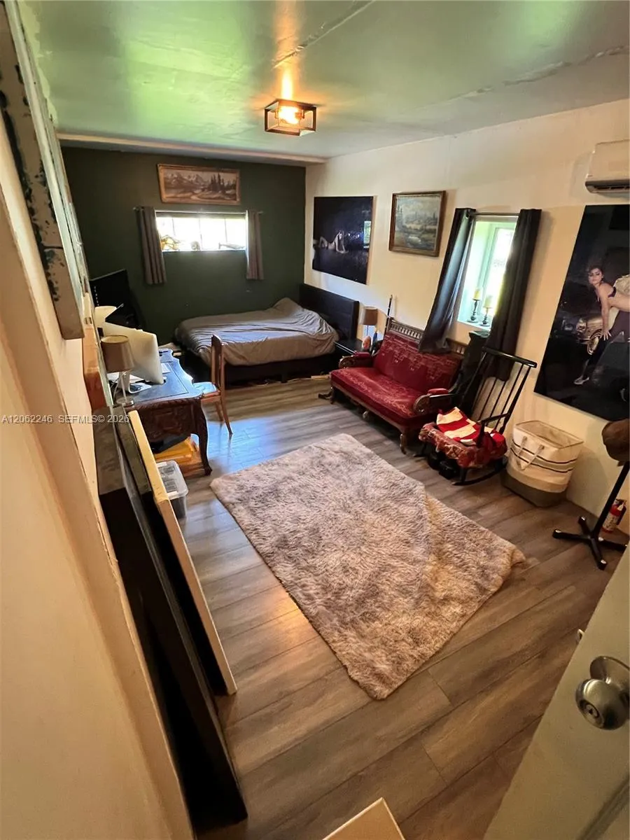 13301 NW Miami Ct Miami, FL 33168
