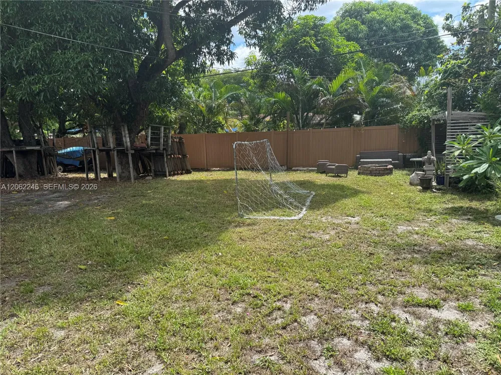 13301 NW Miami Ct Miami, FL 33168