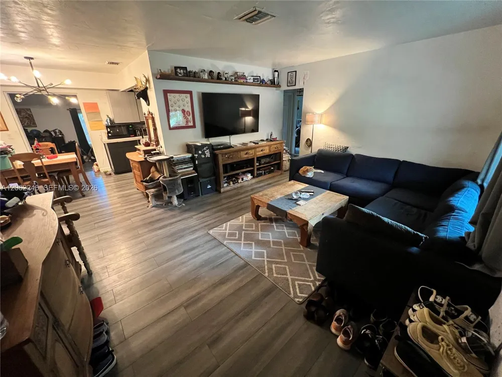 13301 NW Miami Ct Miami, FL 33168