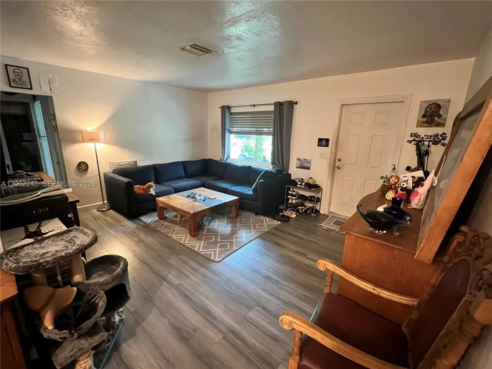13301 NW Miami Ct Miami, FL 33168