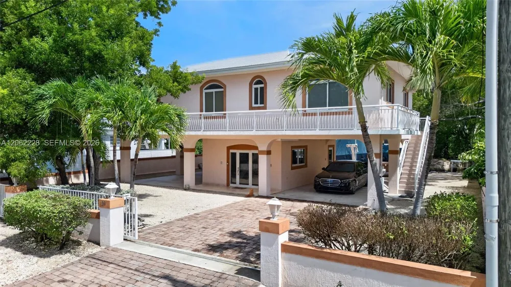 123 Peace Ave Tavernier, FL 33070