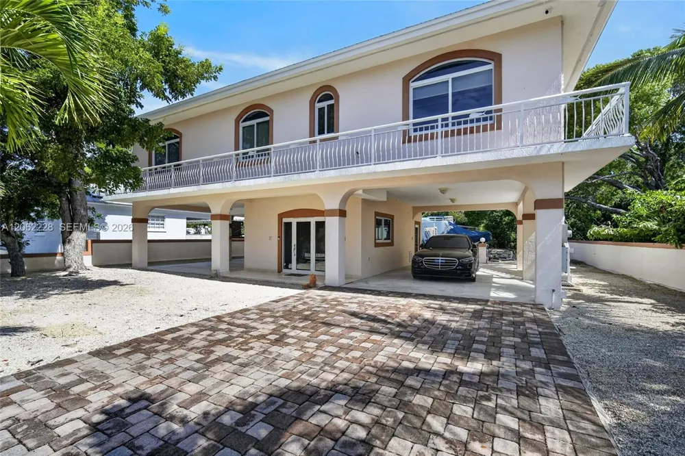 123 Peace Ave Tavernier, FL 33070