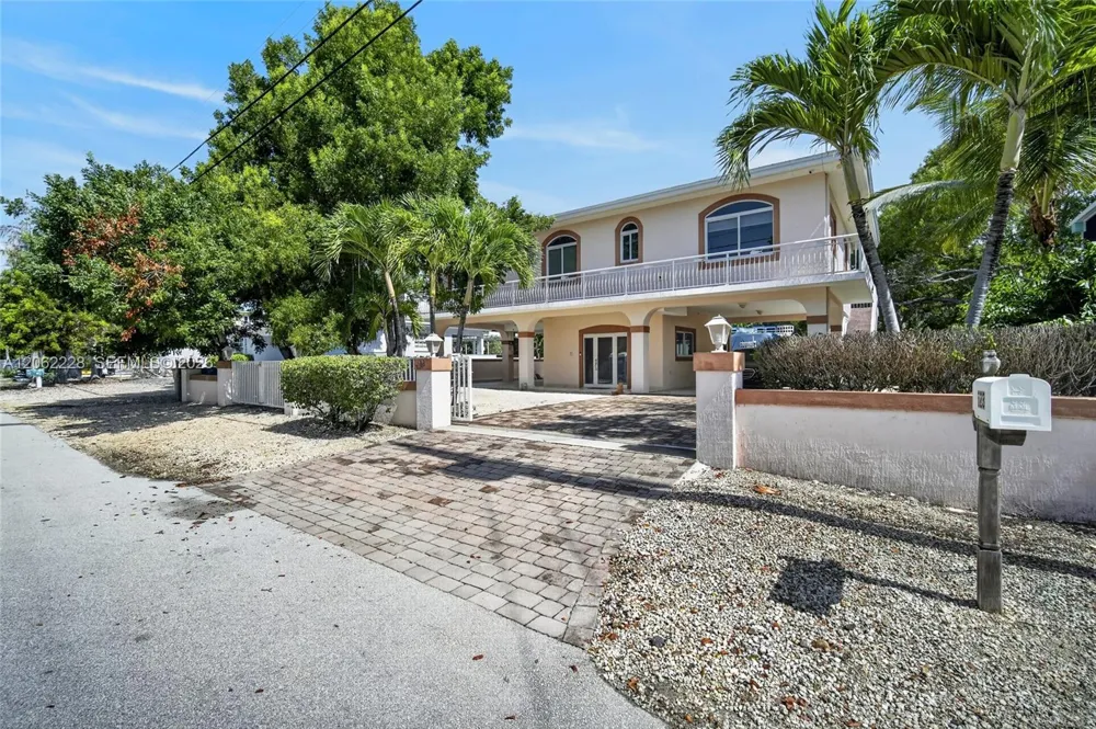 123 Peace Ave Tavernier, FL 33070