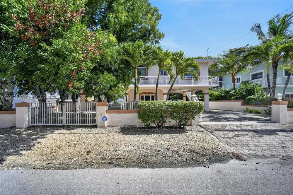123 Peace Ave Tavernier, FL 33070