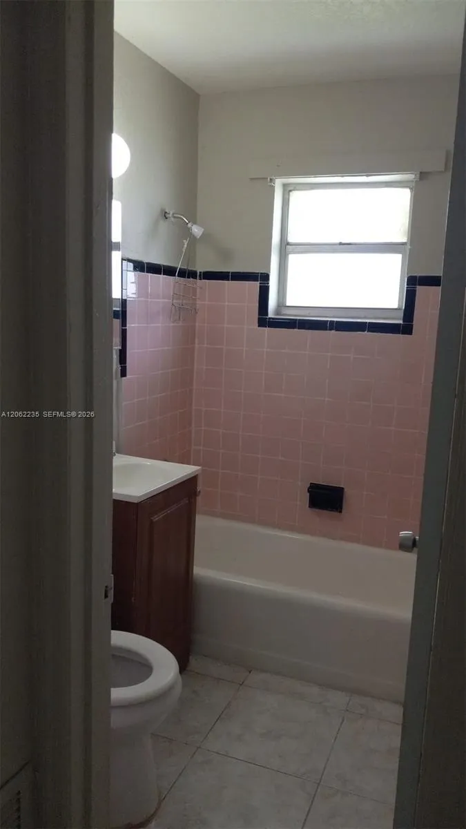 1462 NW 2nd Ave #2 Florida City, FL 33034