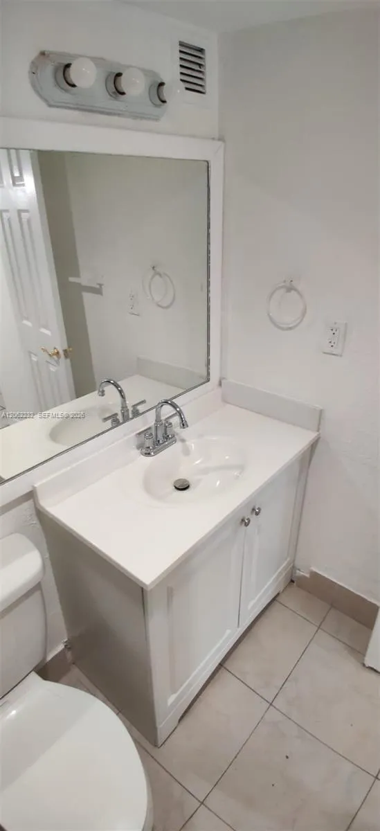 4550 NW 9th St #706E Miami, FL 33126