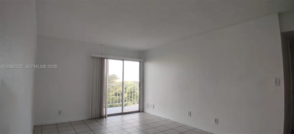 4550 NW 9th St #706E Miami, FL 33126