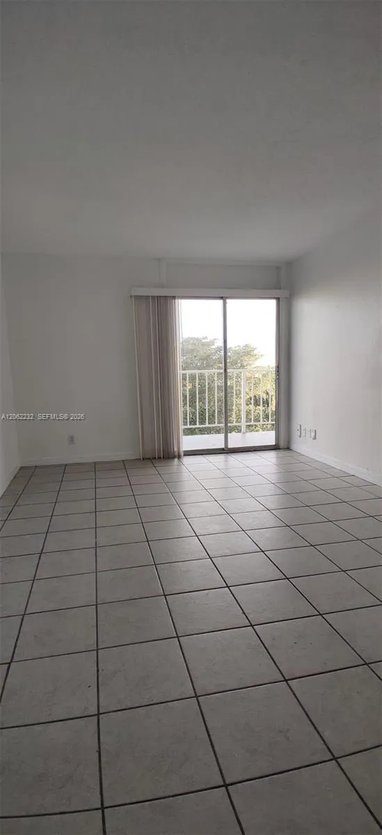 4550 NW 9th St #706E Miami, FL 33126