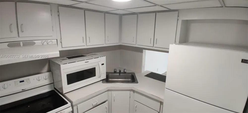 4550 NW 9th St #706E Miami, FL 33126