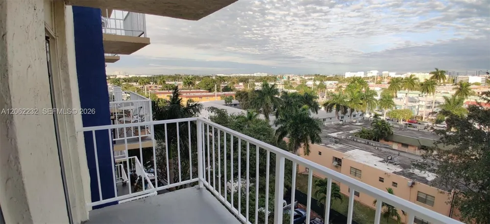 4550 NW 9th St #706E Miami, FL 33126