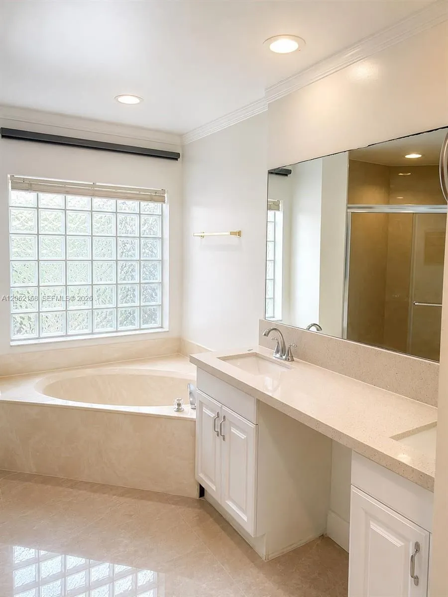 16341 Malibu Dr #19 Weston, FL 33326