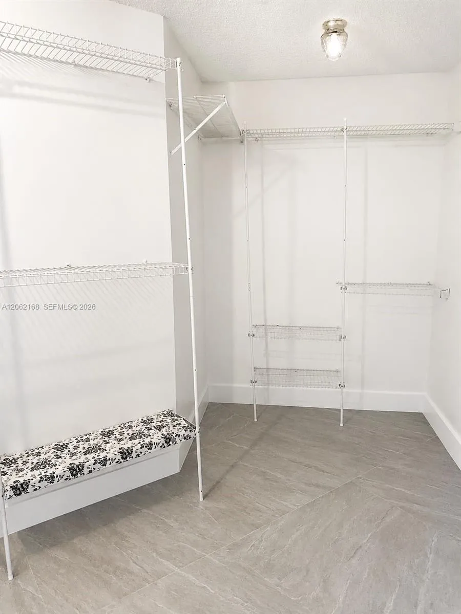 16341 Malibu Dr #19 Weston, FL 33326