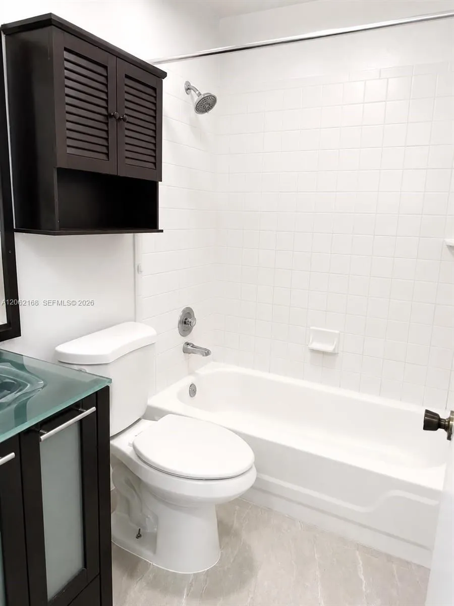 16341 Malibu Dr #19 Weston, FL 33326