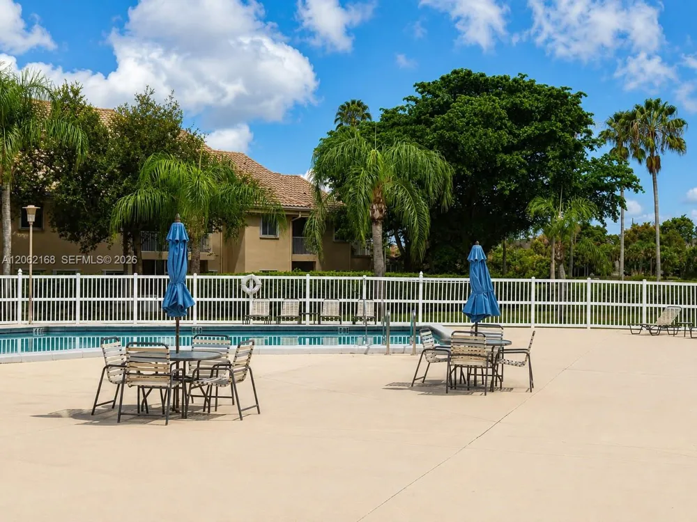16341 Malibu Dr #19 Weston, FL 33326
