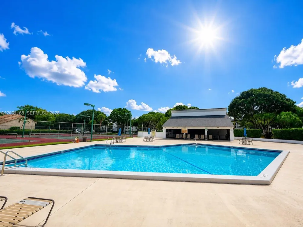 16341 Malibu Dr #19 Weston, FL 33326