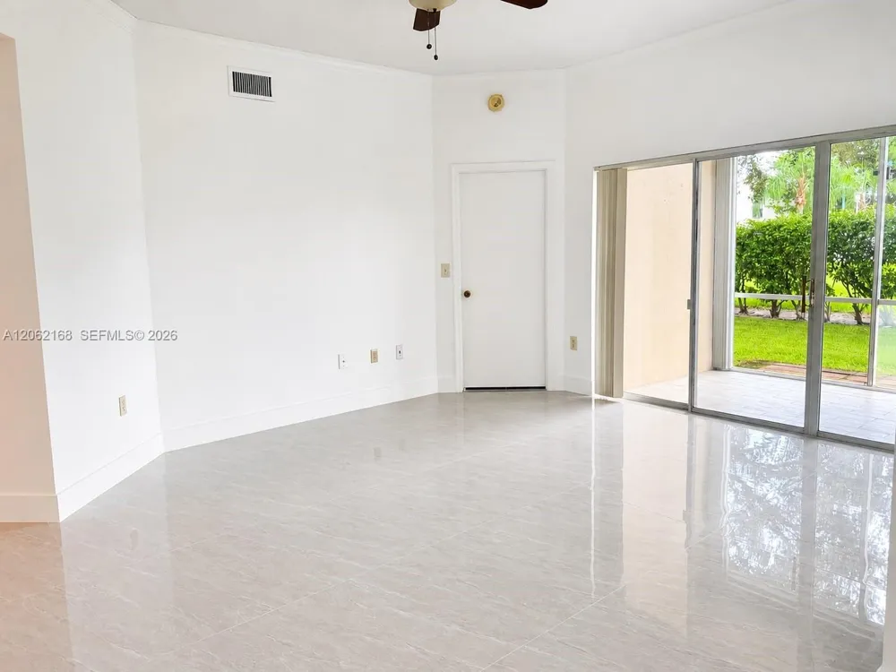 16341 Malibu Dr #19 Weston, FL 33326