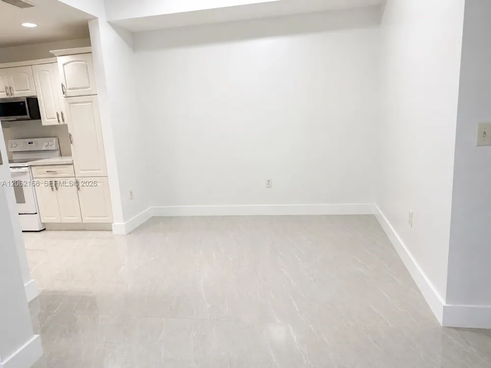 16341 Malibu Dr #19 Weston, FL 33326