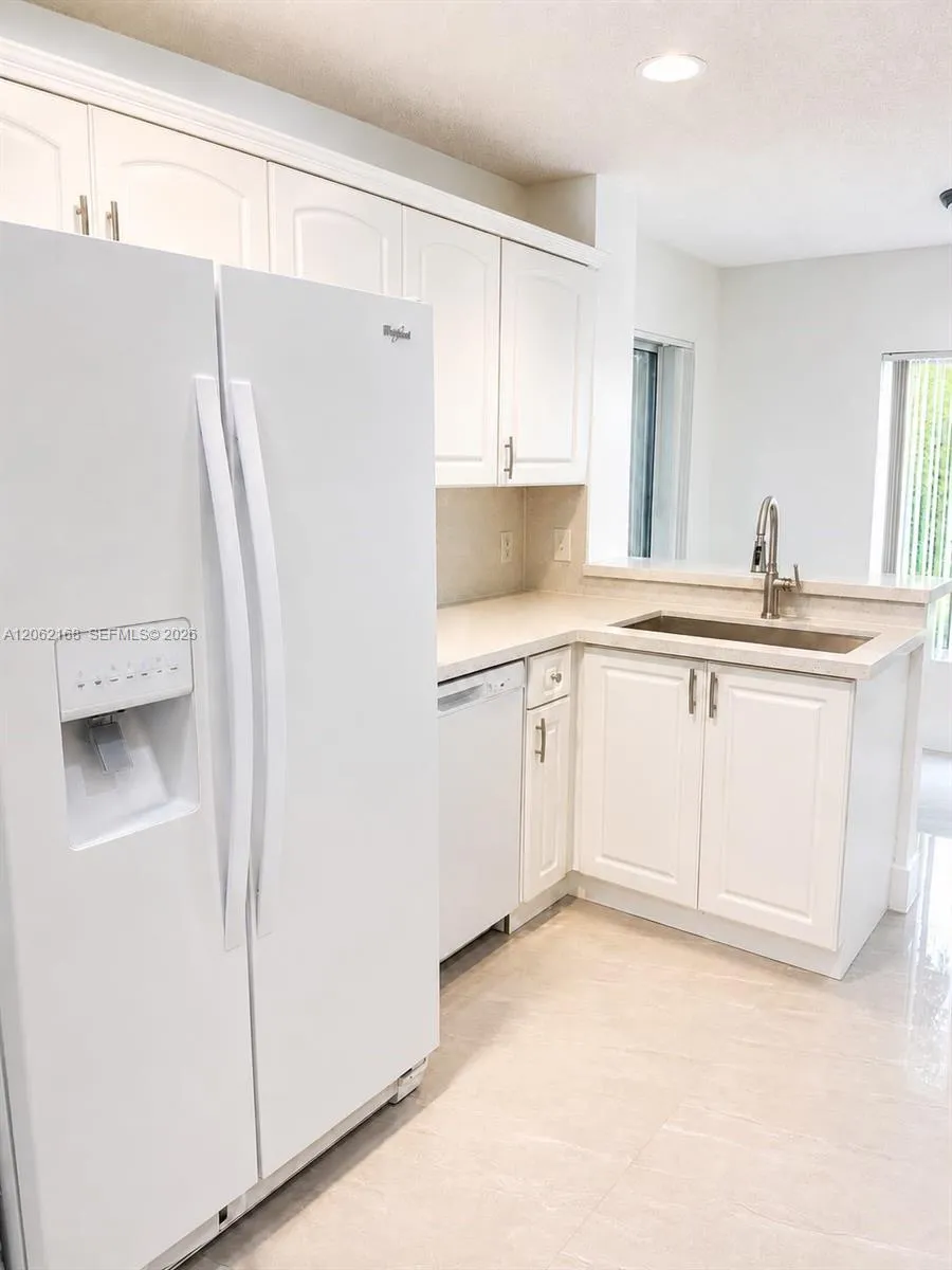 16341 Malibu Dr #19 Weston, FL 33326