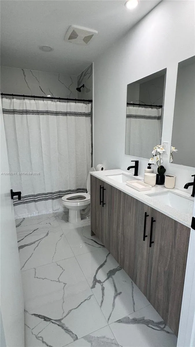 268 NW 13th Ct Florida City, FL 33034