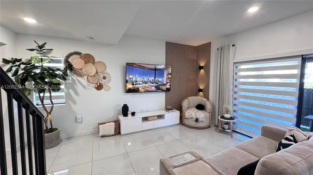 268 NW 13th Ct Florida City, FL 33034