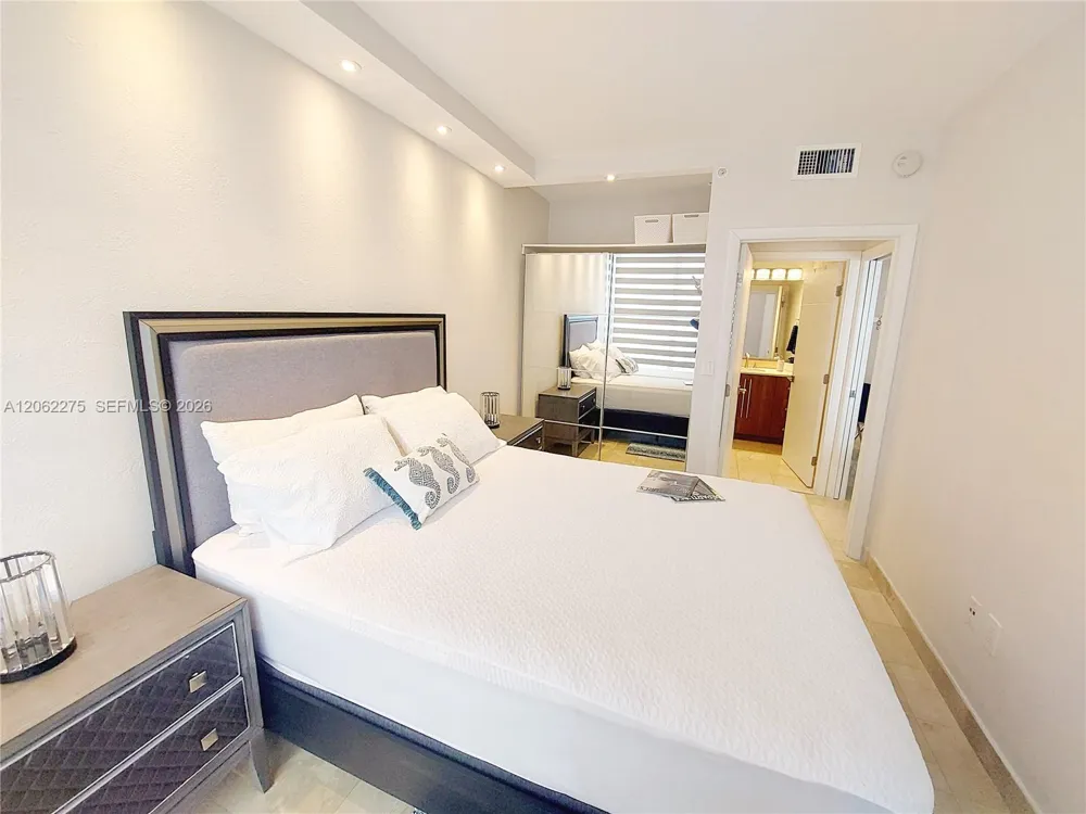 6365 Collins Ave #905 Miami Beach, FL 33141