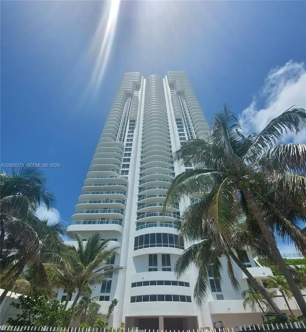 6365 Collins Ave #905 Miami Beach, FL 33141