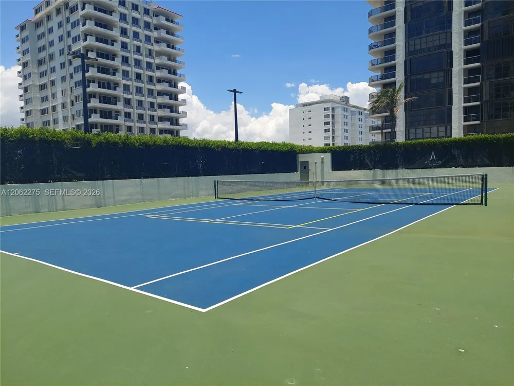 6365 Collins Ave #905 Miami Beach, FL 33141