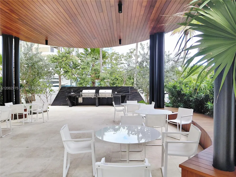 6365 Collins Ave #905 Miami Beach, FL 33141