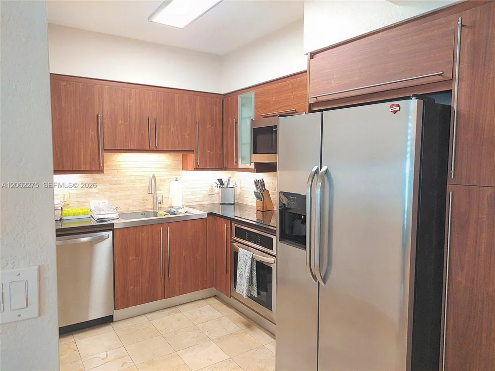 6365 Collins Ave #905 Miami Beach, FL 33141