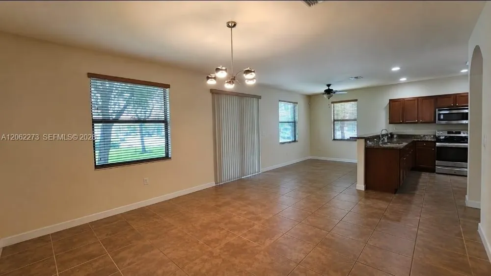 8890 W 33rd Ave Hialeah, FL 33018