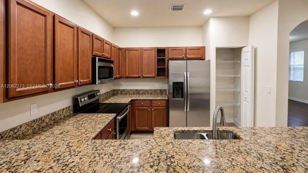 8890 W 33rd Ave Hialeah, FL 33018