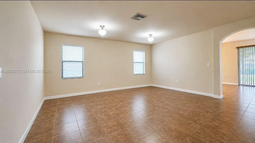 8890 W 33rd Ave Hialeah, FL 33018