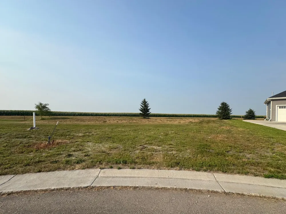 526 8th Street Casselton, ND 58012