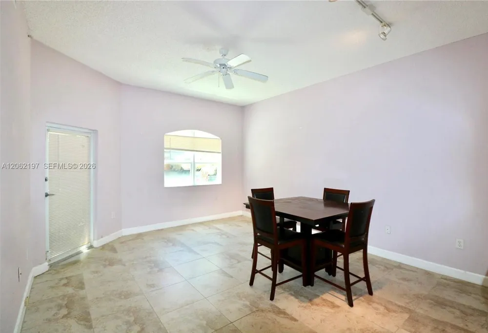 6001 SW 70th St #117 South Miami, FL 33143