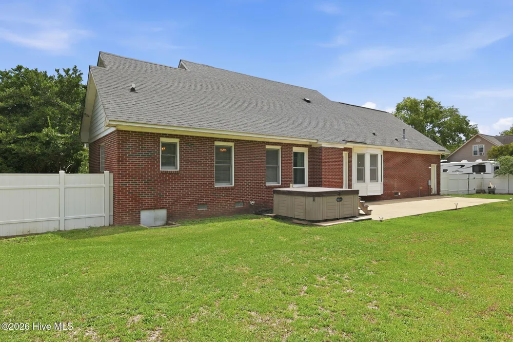 5829 Finish Line Drive Hope Mills, NC 28348