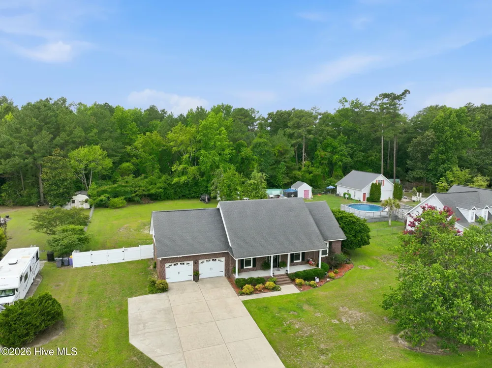 5829 Finish Line Drive Hope Mills, NC 28348