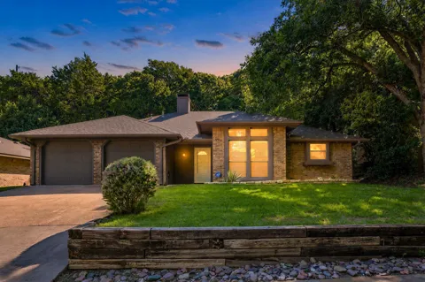 824 Cherlynne Drive