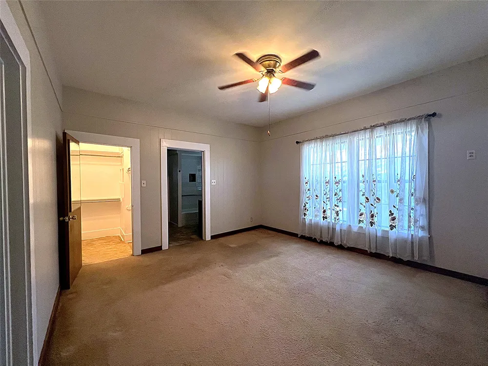 715 E Ikard Street Henrietta, TX 76365