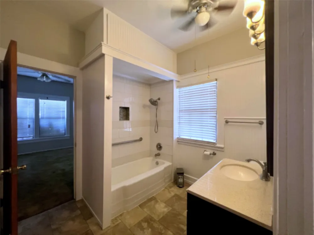 715 E Ikard Street Henrietta, TX 76365